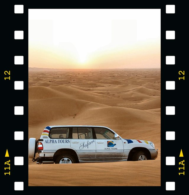 4x4 in the Dubai desert