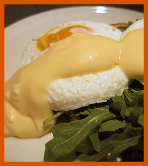 Eggs-Hollandaise © J Horak-Druiff 2006