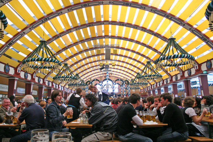 Munich-Oktoberfest-Lowenbrau-tent © J Horak 2019