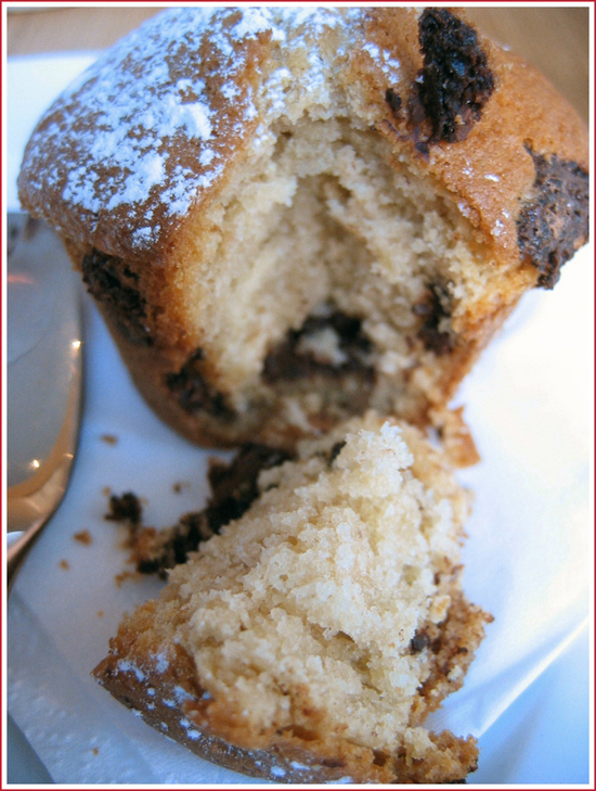 Choc chip muffin