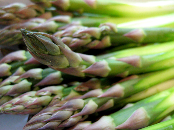 Green asparagus