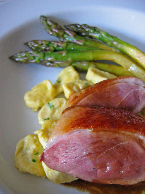Smoked duck breast with asparagus and gnocchi