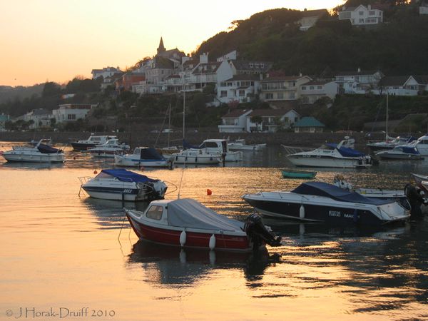 GoreyHarbourSunset © J Horak-Druiff 2010