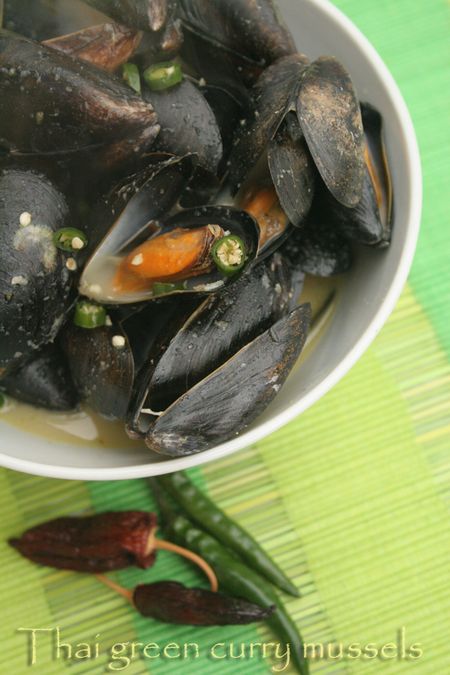 ThaiGreenCurryMussels © J Horak-Druiff 2010