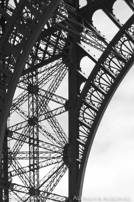 EiffelTowerDetail © J Horak-Druiff 2011