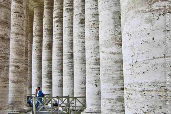Vatican columns © J Horak-Druiff 2013