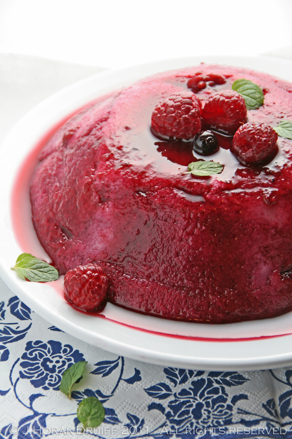 Summe Pudding Summer pudding - Cooksister | Food, Travel, Photography