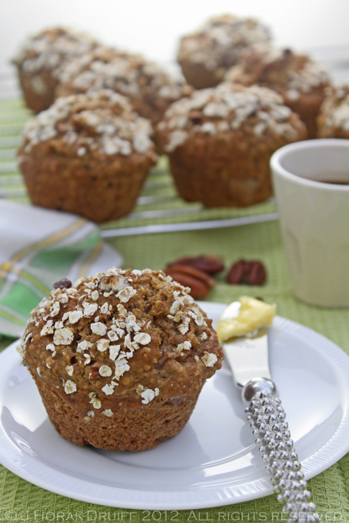 Pear oat muffins 1 © J Horak-Druiff 2012