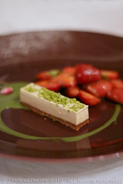 Bastide de Capelongue pistachio cake © J Horak-Druiff 2012