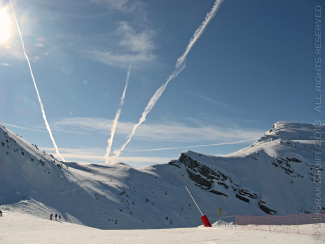 Snowy Jet Trails © J Horak-Druiff 2013