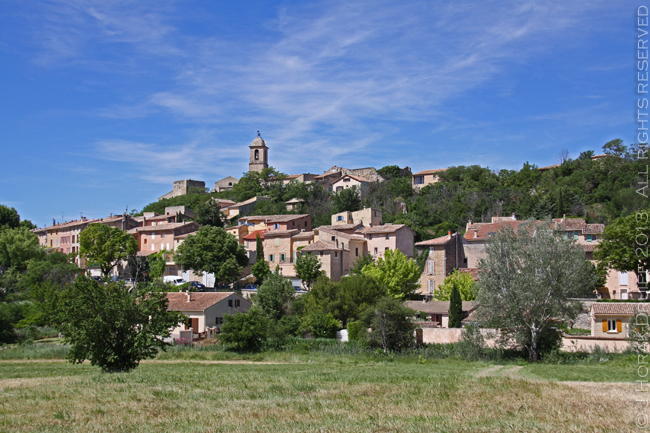 TerraventouxVillagePerche © J Hork-Druiff 2013