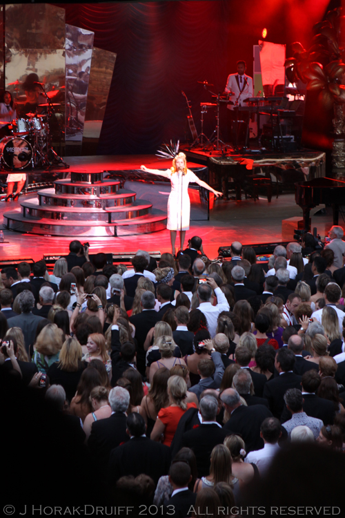 BMWHenleyFestivalPalomaFaith1 © J Horak-Druiff 2013