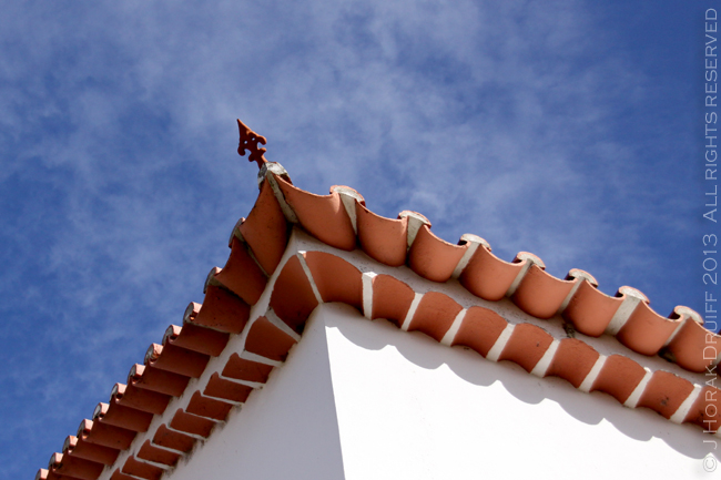 AlentejoRiceMuseumRoof © J Horak-Druiff 2013