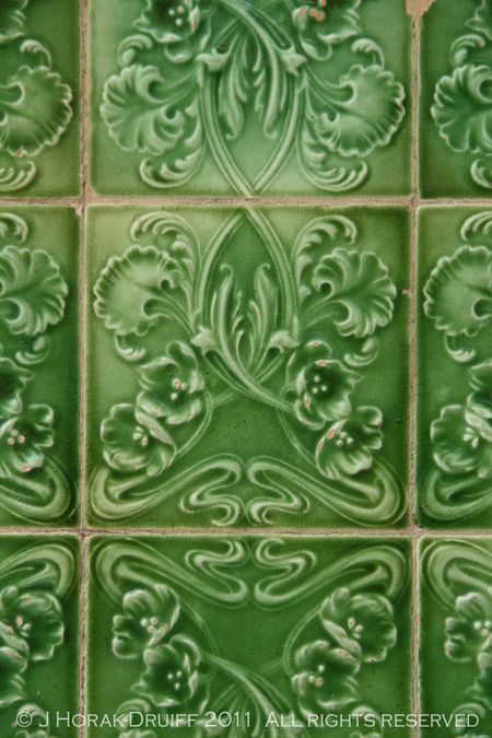 PortugueseTiles © J Horak-Druiff 2013