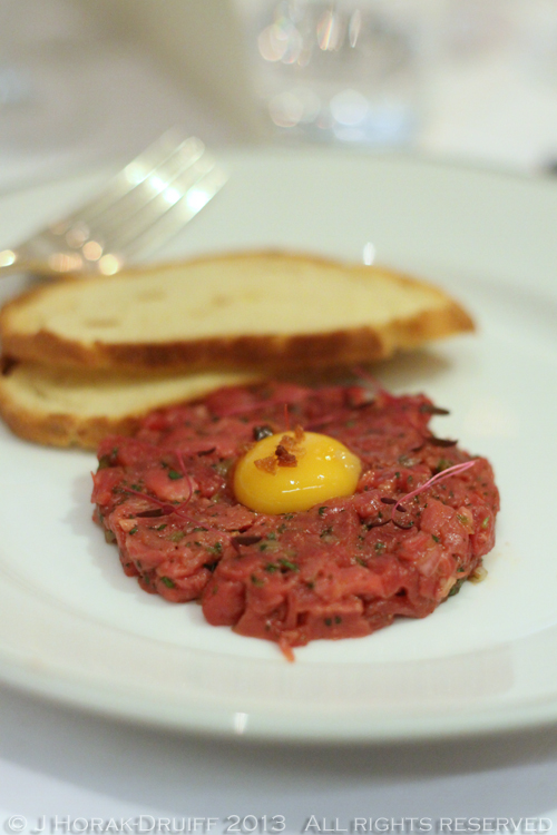 PlateauBeefTartare © J Horak-Druiff 2013