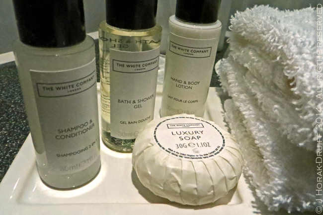 SofitelGatwickToiletries © J Horak-Druiff 2014