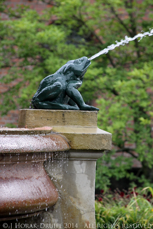 LundFountain © J Horak-Druiff 2014