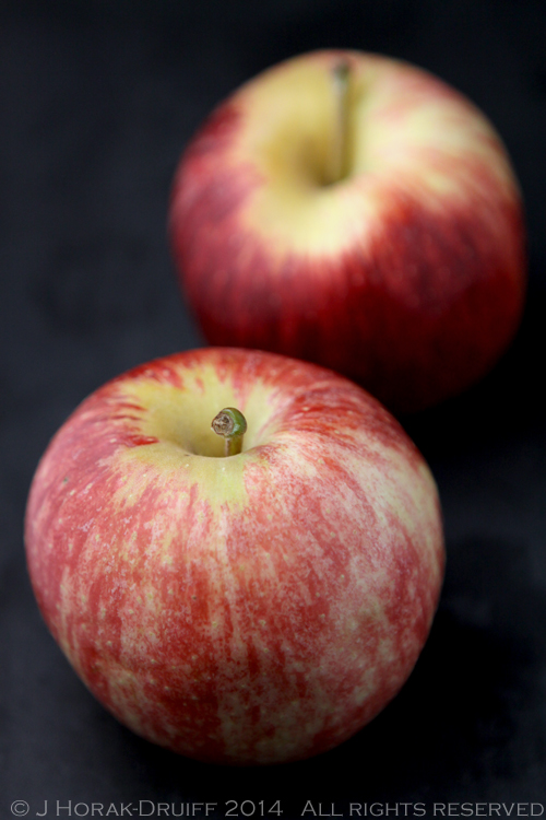 Apples © J Horak-Druiff 2014