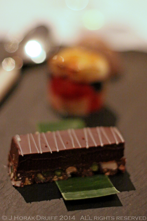 MotiMahalDessertChoc © J Horak-Druiff 2014