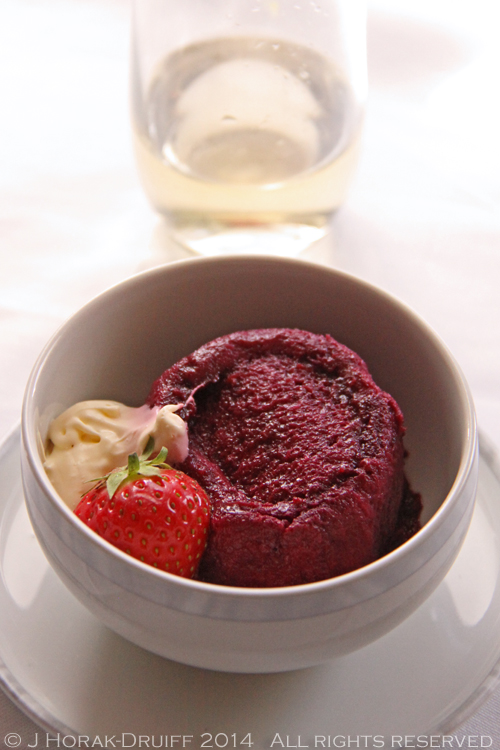 SingaporeAirlinesBusinessClassSummerPudding