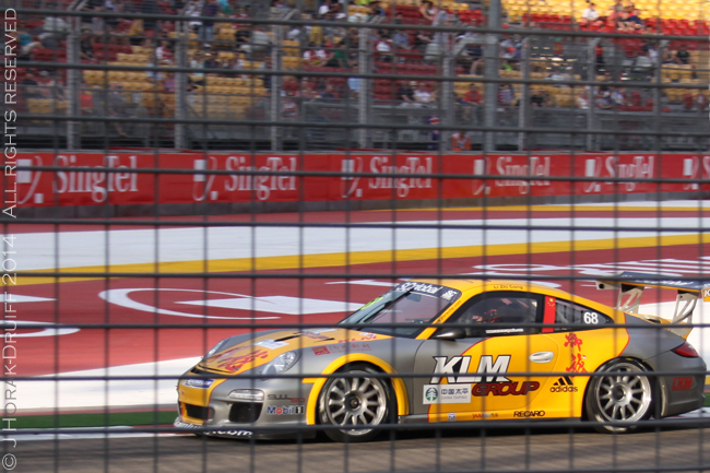 SingaporeF1PorscheCarreraCup2 © J Horak-Druiff 2014