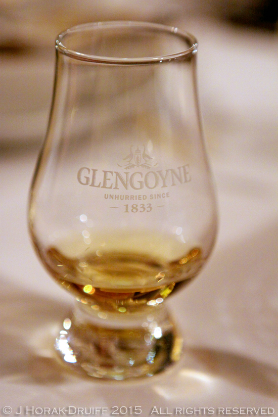 KhaadraasClubWhisky1 