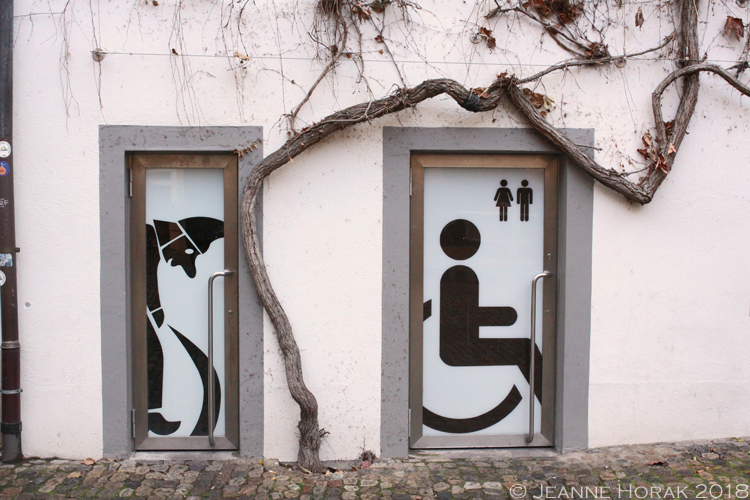 Basel-Andreasplatz-Public-Loos