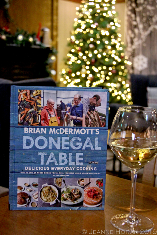 Foyle-Hotel-Book 