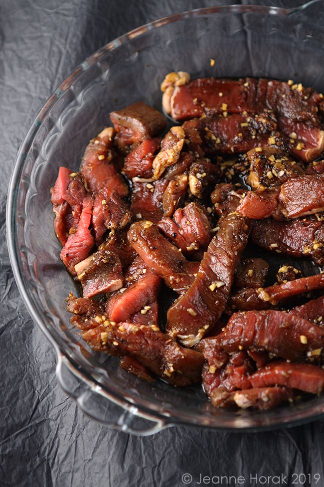 Udon-noodle-stir-fry-raw-beef 