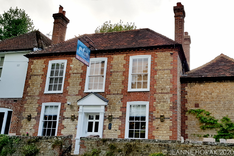 White Horse Inn exterior