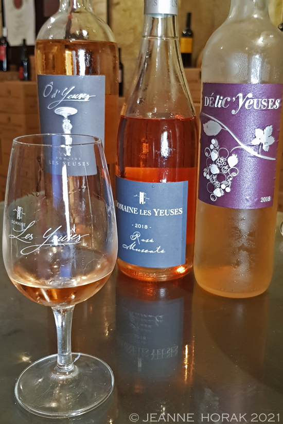 Les Yeuses rosé wine