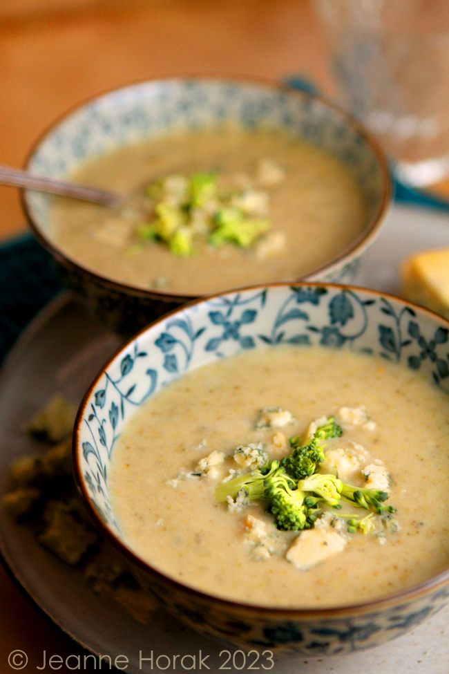 Bowl of broccoli and stilton soup 